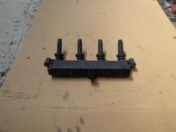 BOBINE D ALLUMAGE CITROEN/PEUGEOT  (FICHE NOIR) - Vue 1